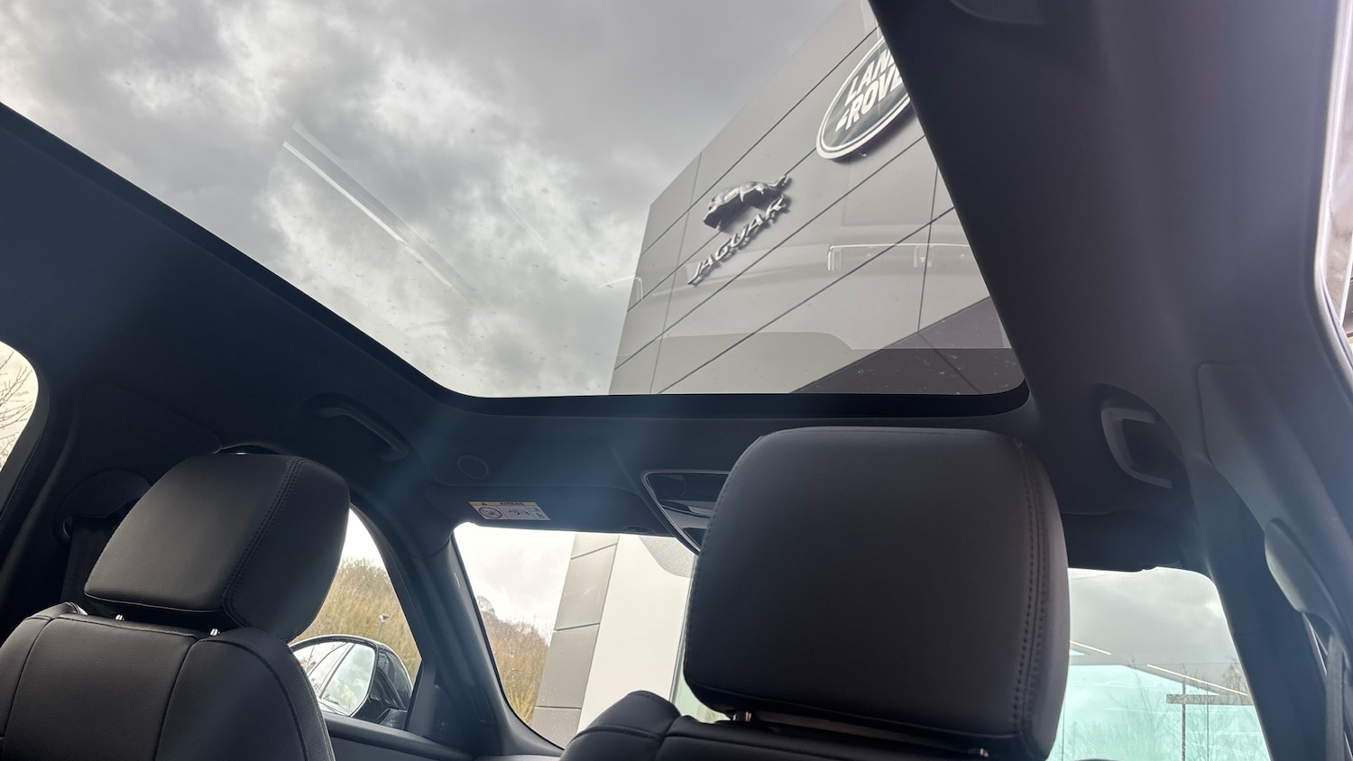Used Land Rover Range Rover Velar 2025 for sale - 77603621: Photo 50