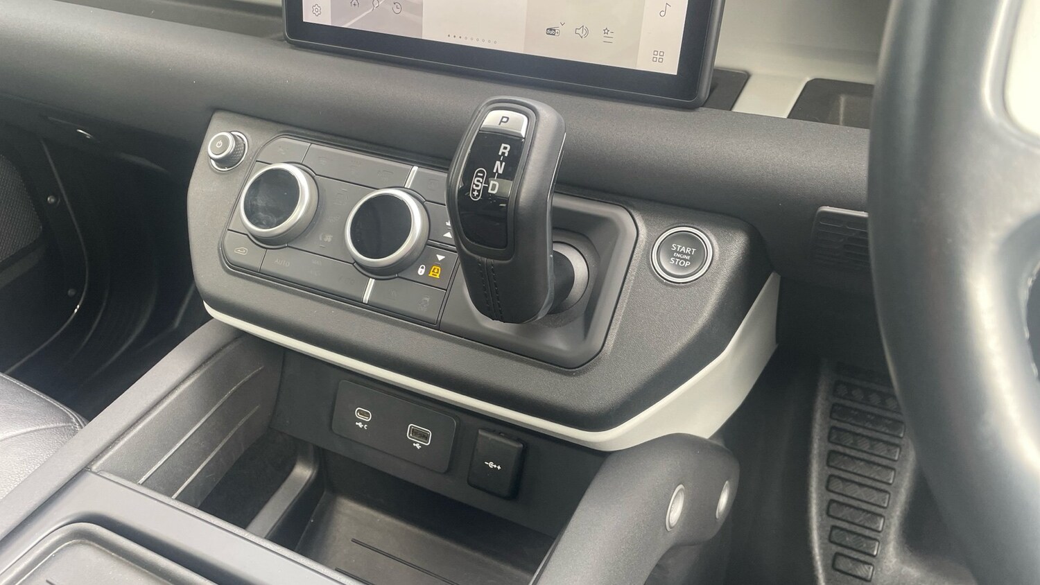 Used Land Rover Defender 2022 for sale - 76063671: Photo 13