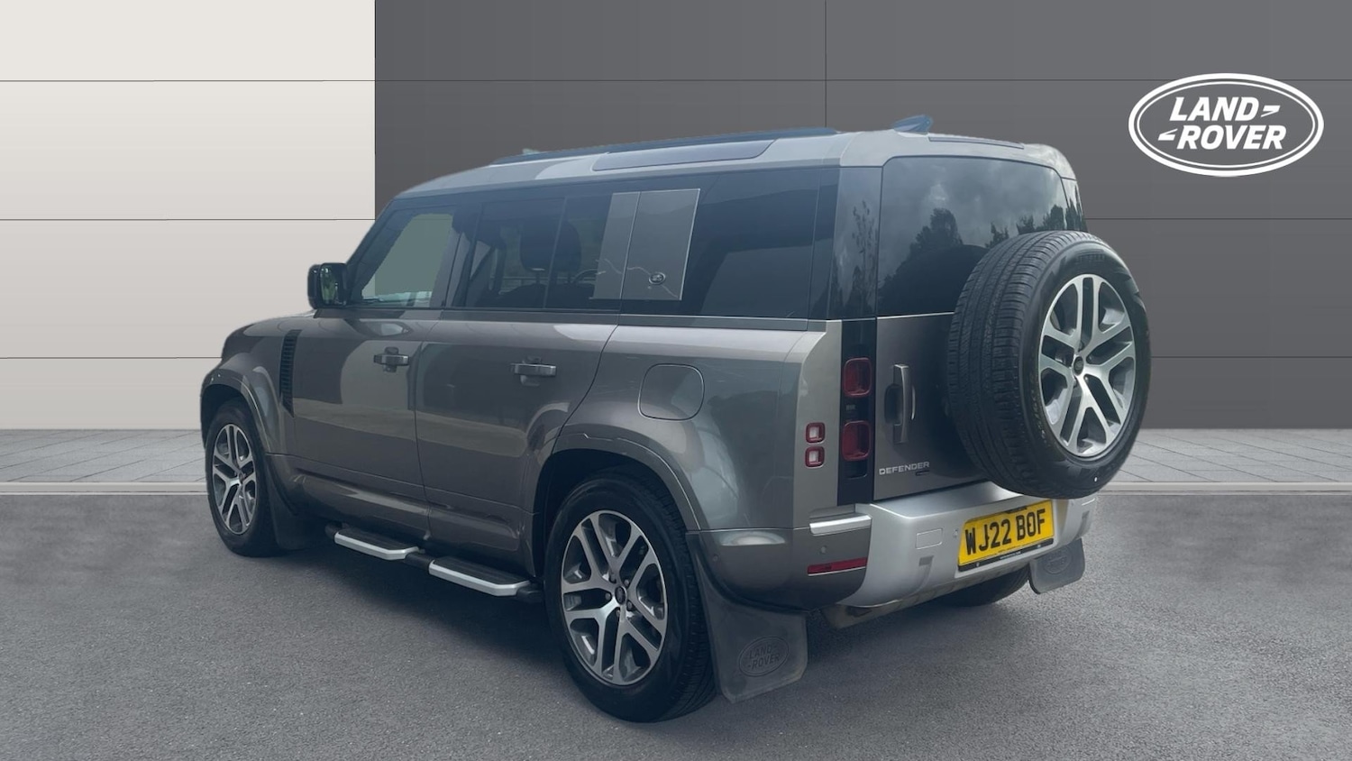 Used Land Rover Defender 2022 for sale - 76063671: Photo 2