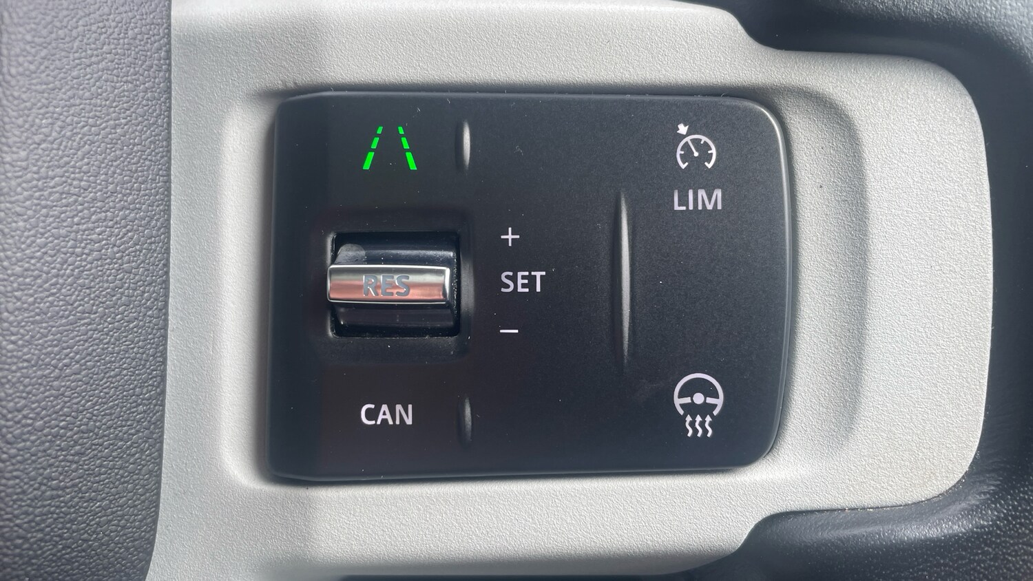 Used Land Rover Defender 2022 for sale - 76063671: Photo 21