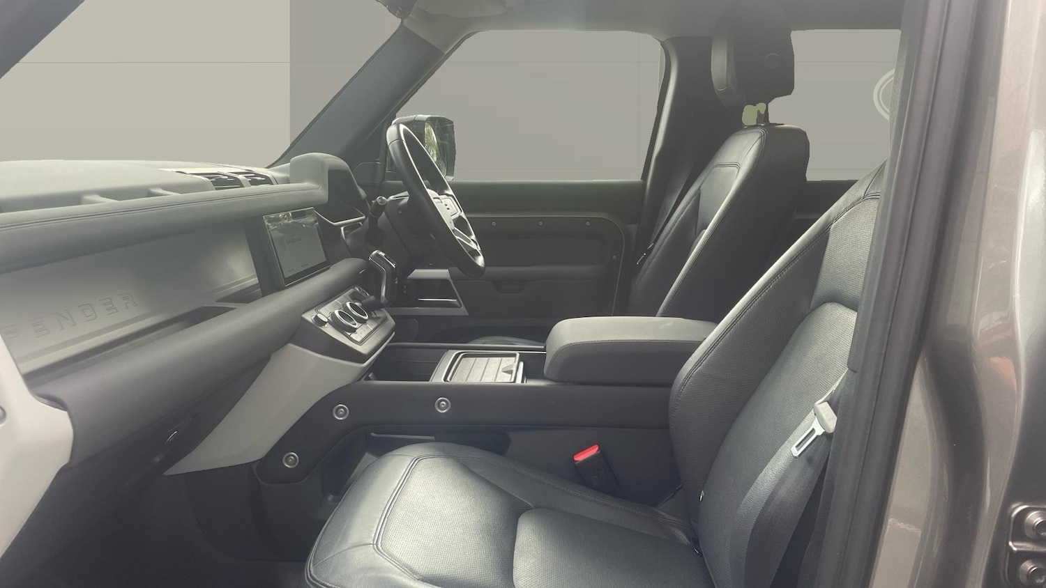 Used Land Rover Defender 2022 for sale - 76063671: Photo 3