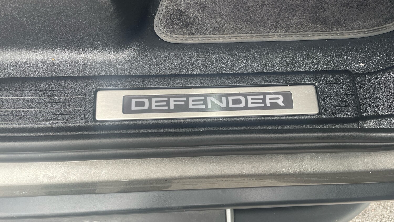Used Land Rover Defender 2022 for sale - 76063671: Photo 32