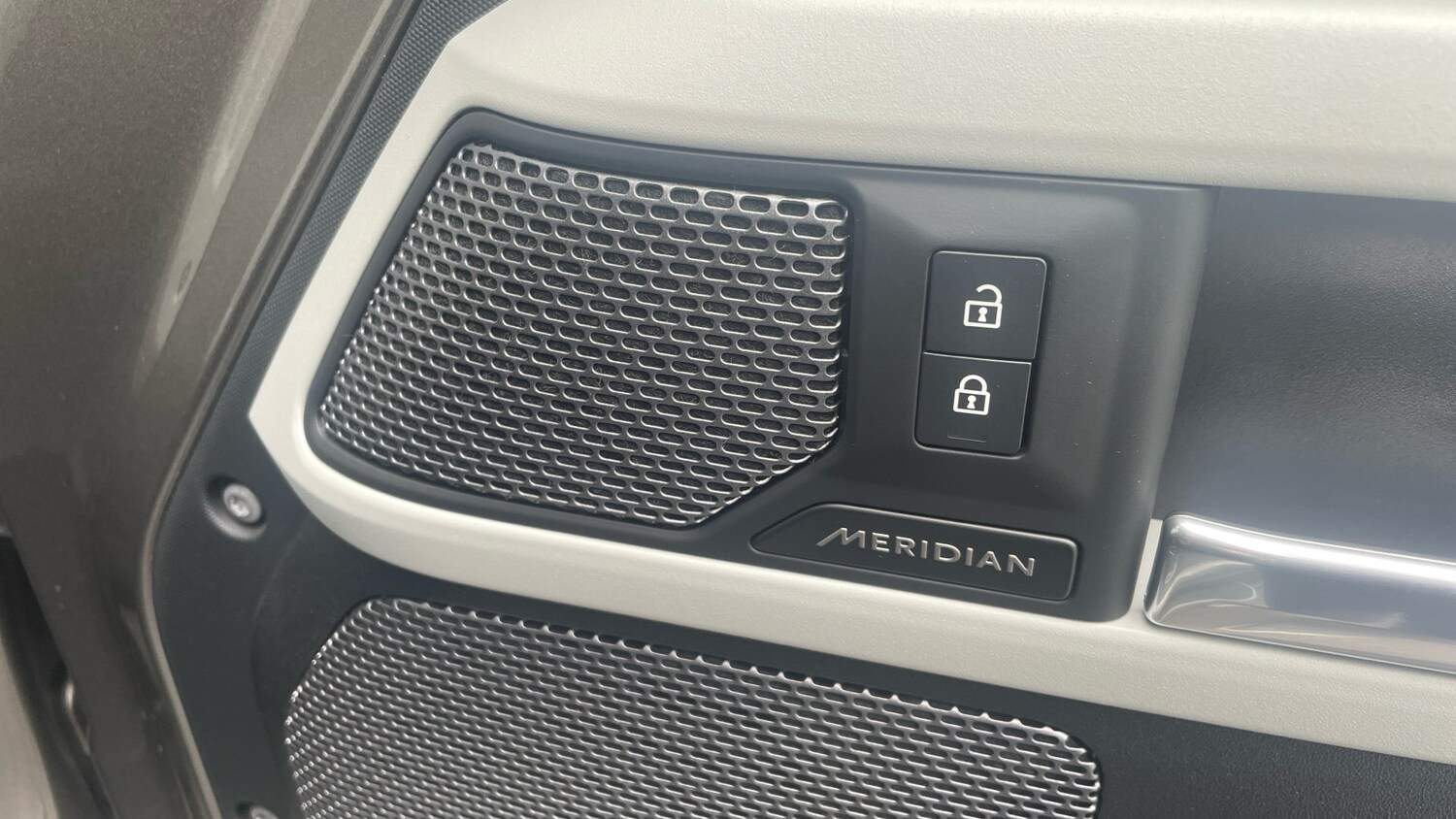 Used Land Rover Defender 2022 for sale - 76063671: Photo 33
