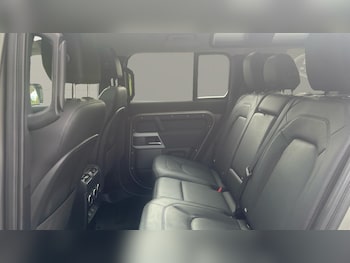 Used Land Rover Defender 2022 for sale - 76063671: Photo