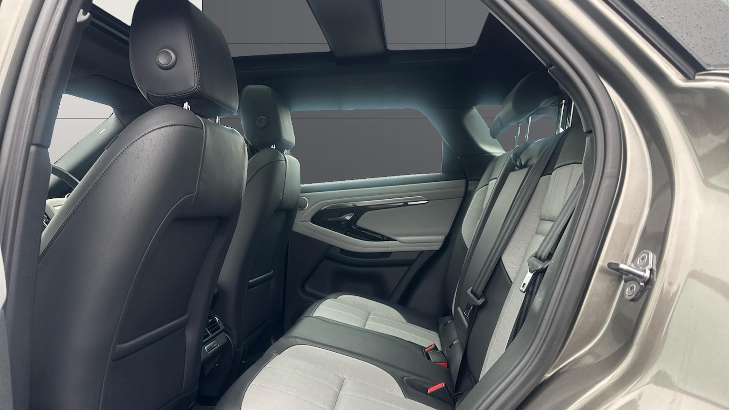 Used Land Rover Range Rover Evoque 2021 for sale - 77998210: Photo 4