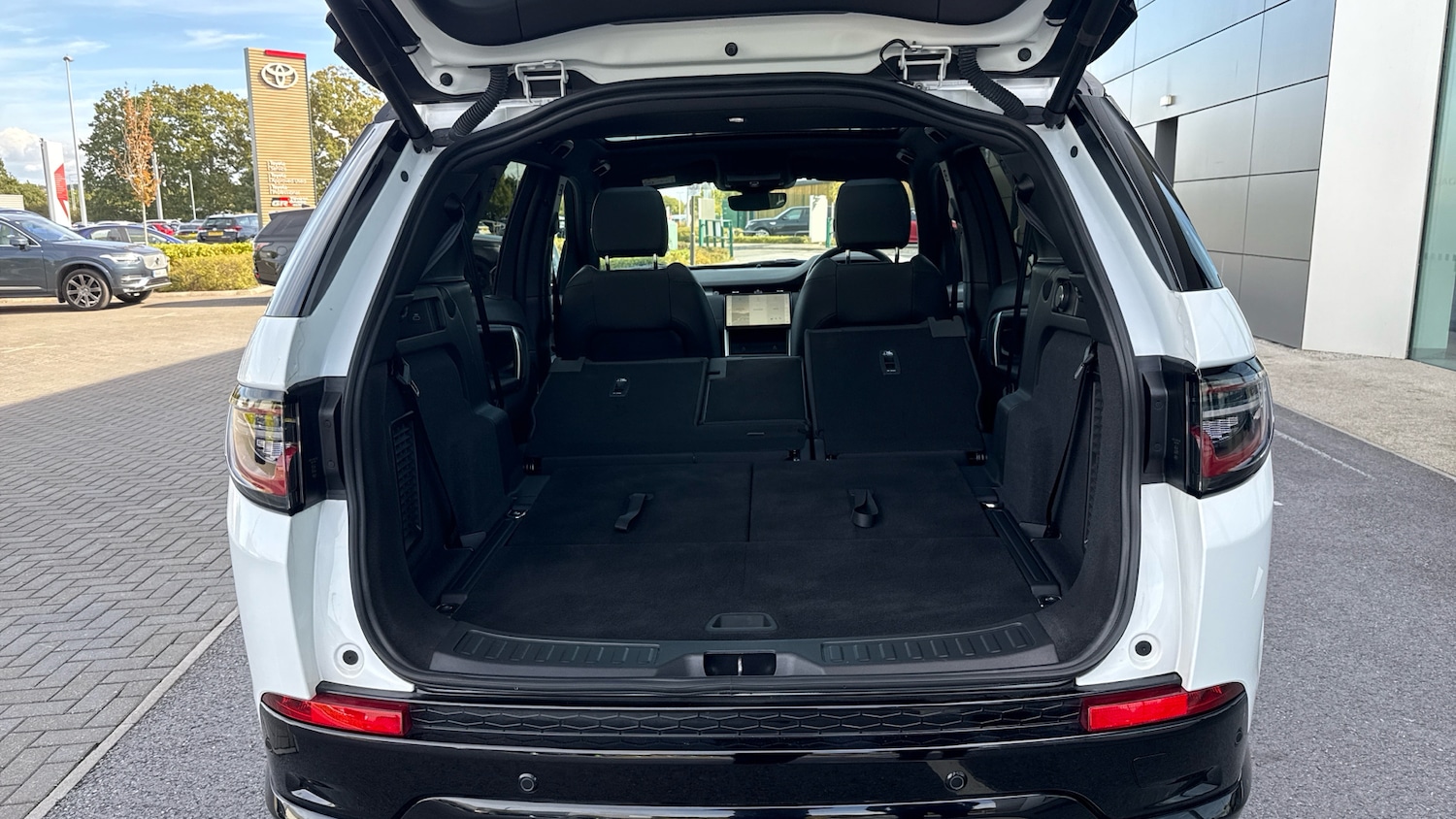 Used Land Rover Discovery Sport 2025 for sale - 76193010: Photo 10