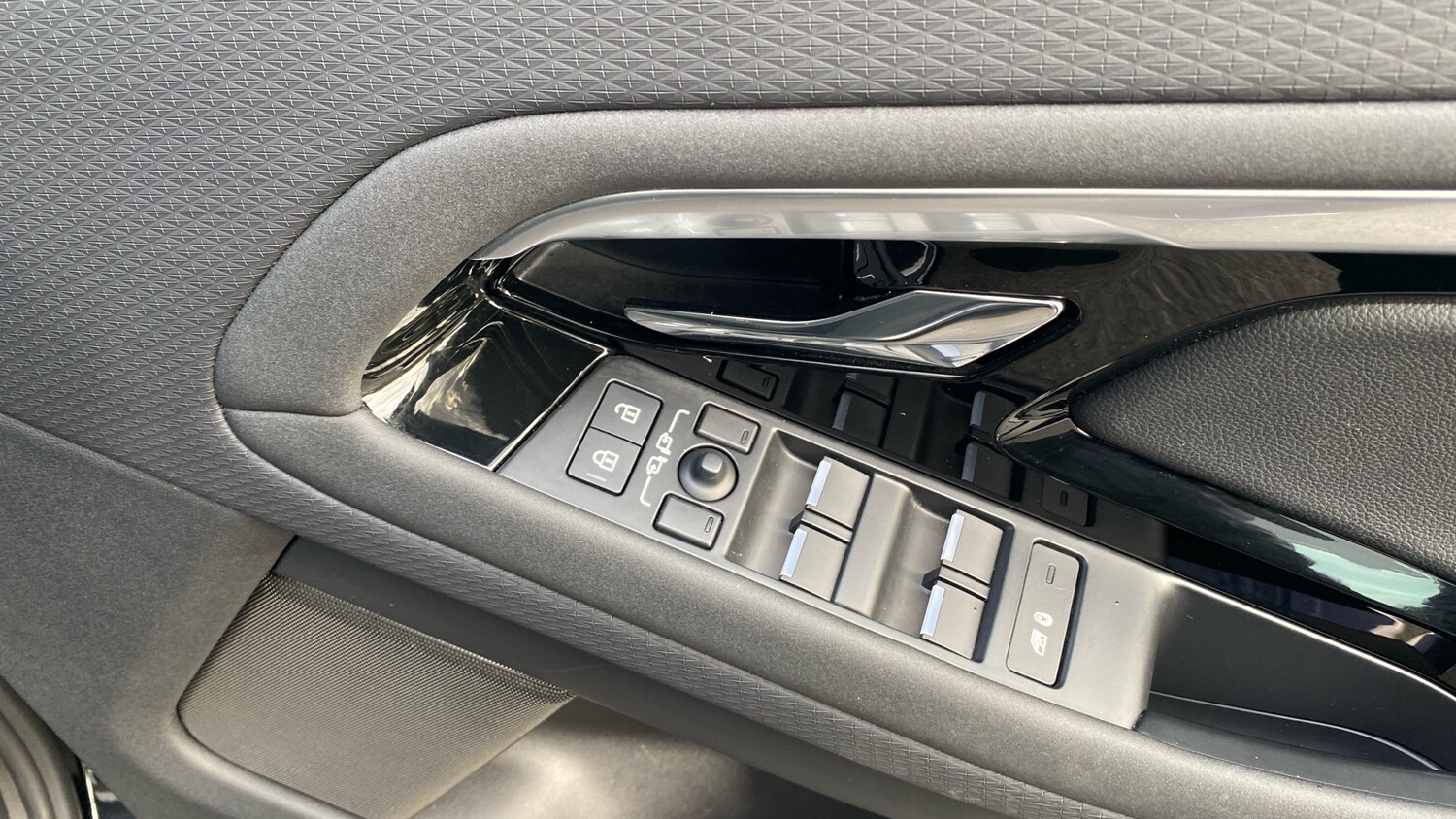 Used Land Rover Range Rover Evoque 2023 for sale - 78012613: Photo 22