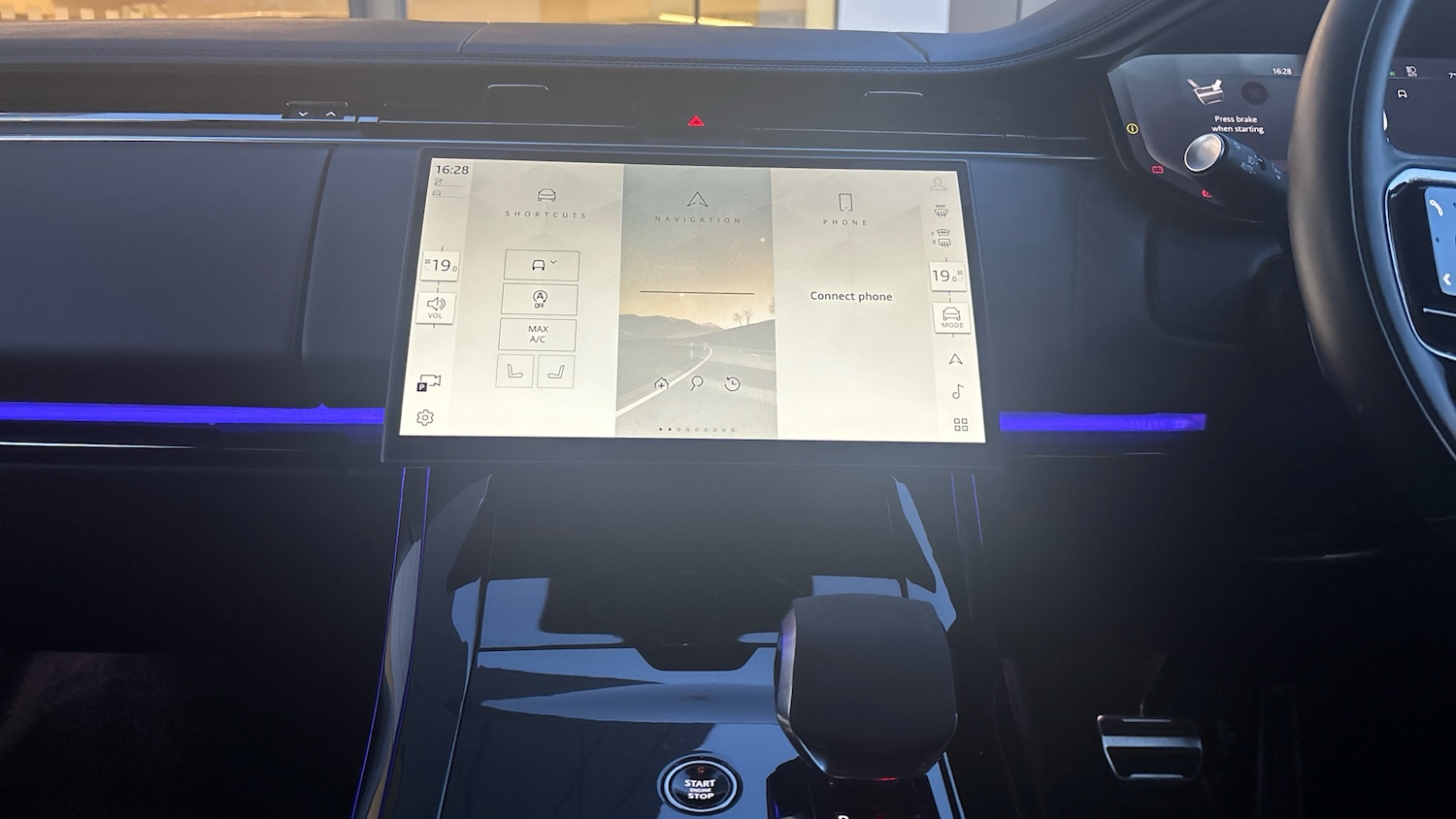 Used Land Rover Range Rover Sport 2023 for sale - 76637590: Photo 14