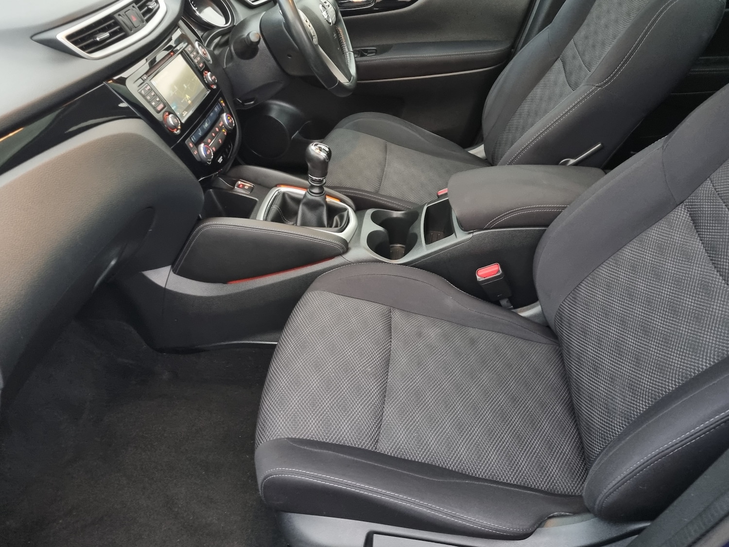 Used Nissan Qashqai 2015 for sale - 76616870: Photo 22