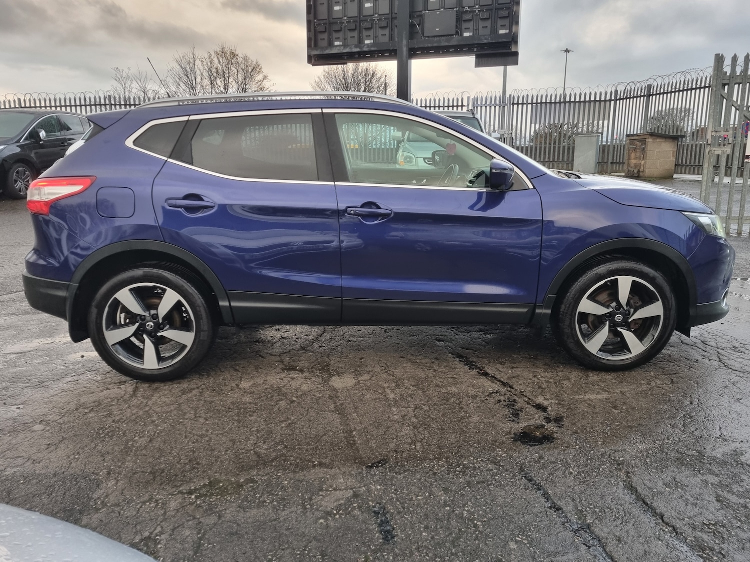 Used Nissan Qashqai 2015 for sale - 76616870: Photo 5