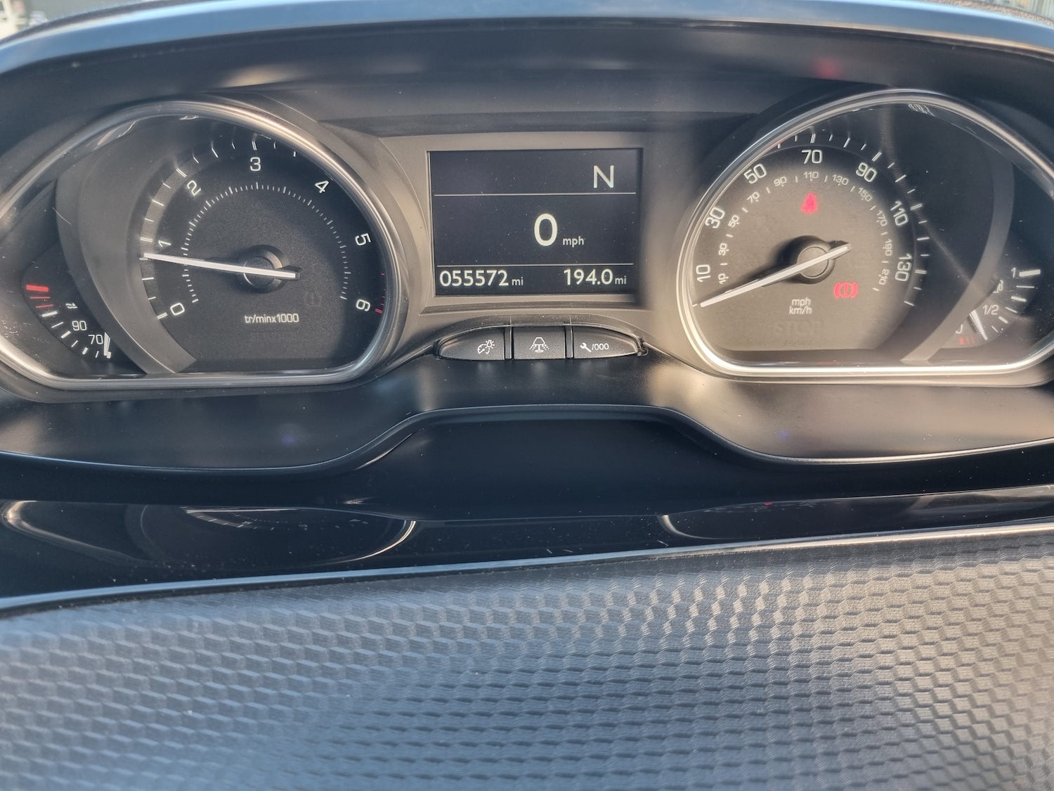 Used Peugeot 2008 2015 for sale - 76804328: Photo 10