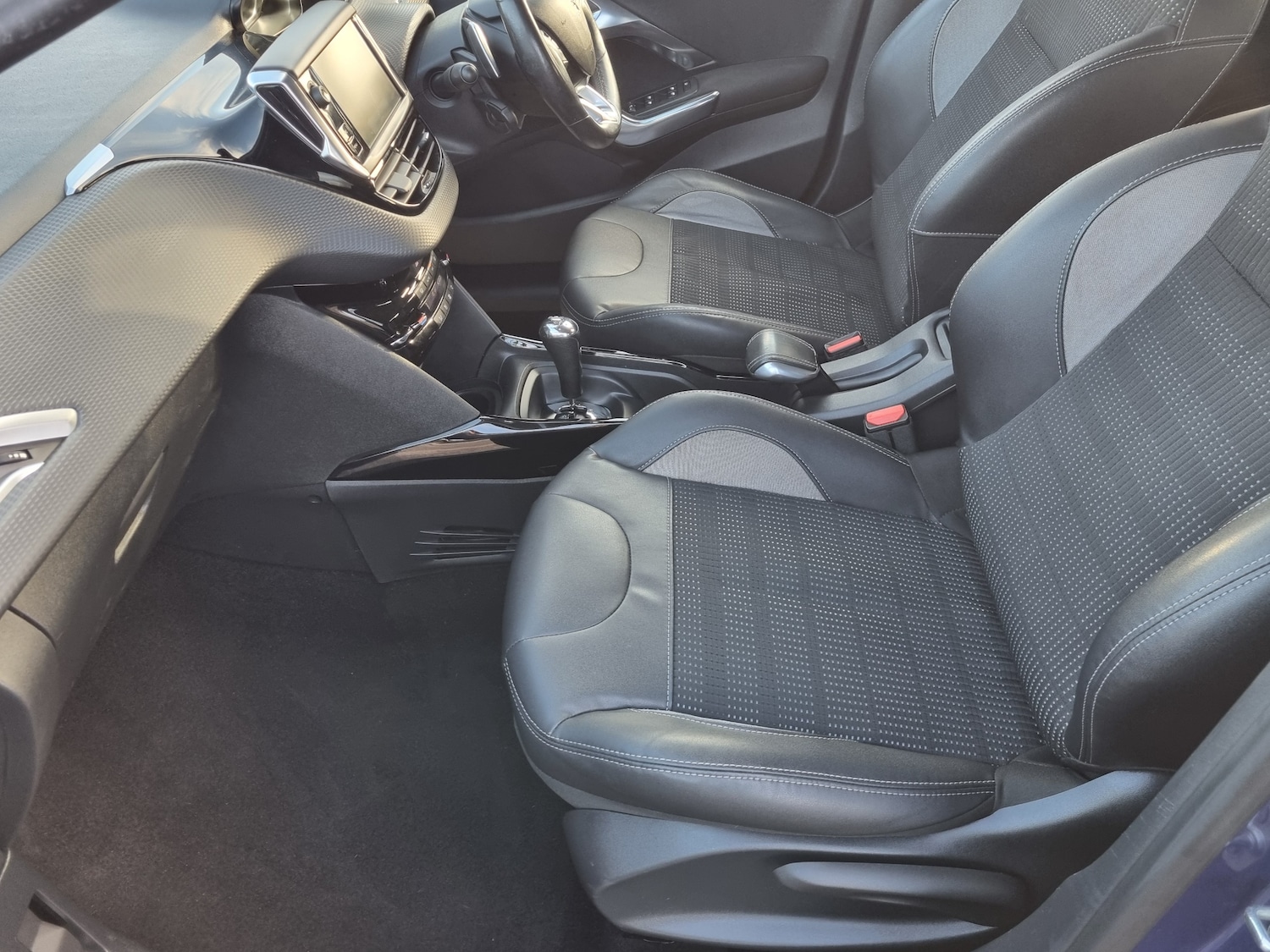 Used Peugeot 2008 2015 for sale - 76804328: Photo 17