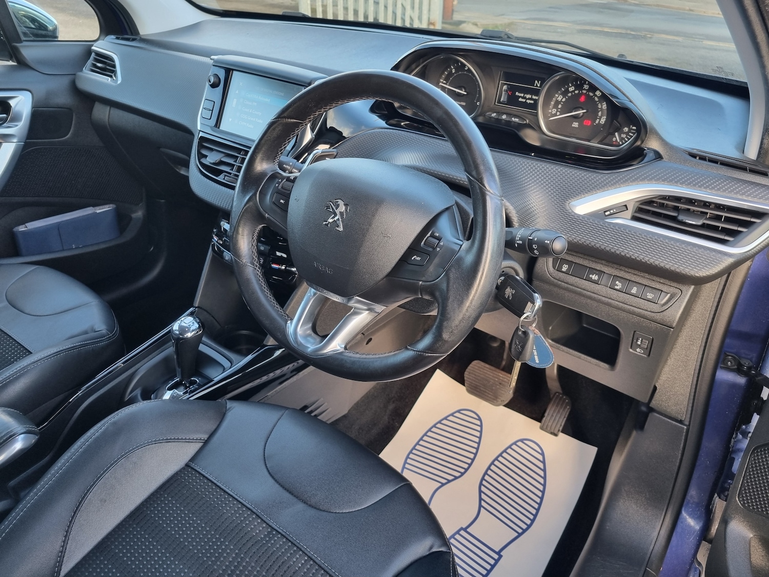 Used Peugeot 2008 2015 for sale - 76804328: Photo 2