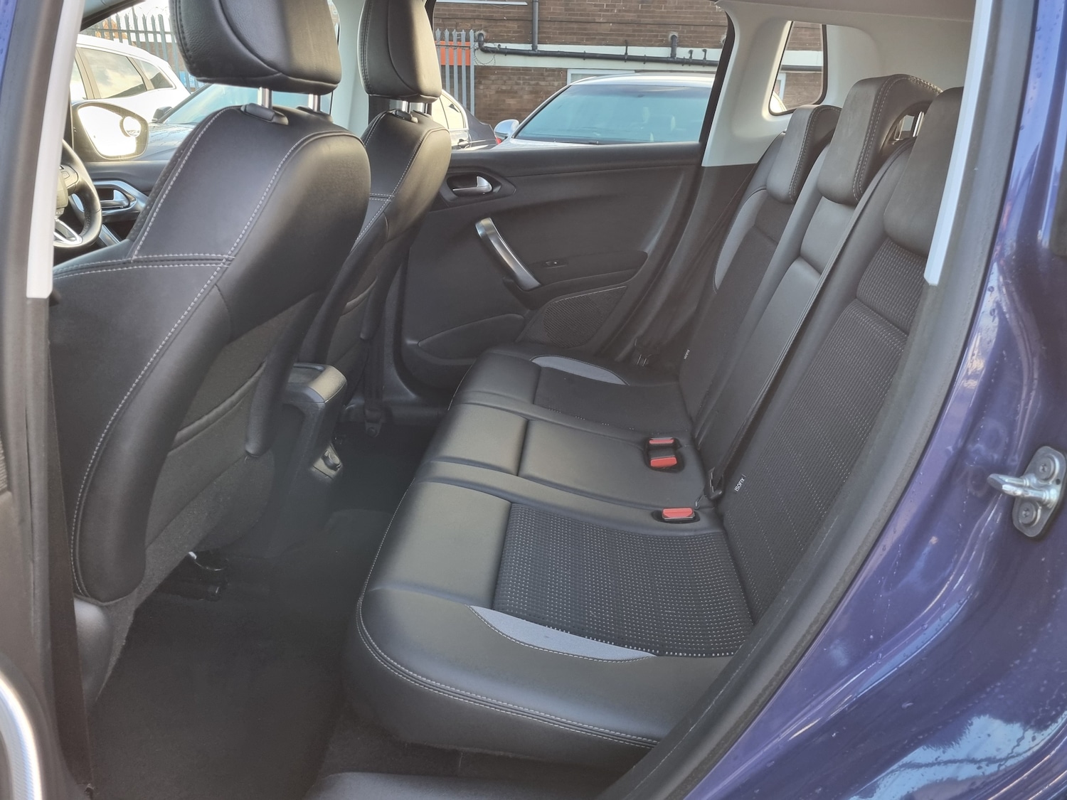 Used Peugeot 2008 2015 for sale - 76804328: Photo 20