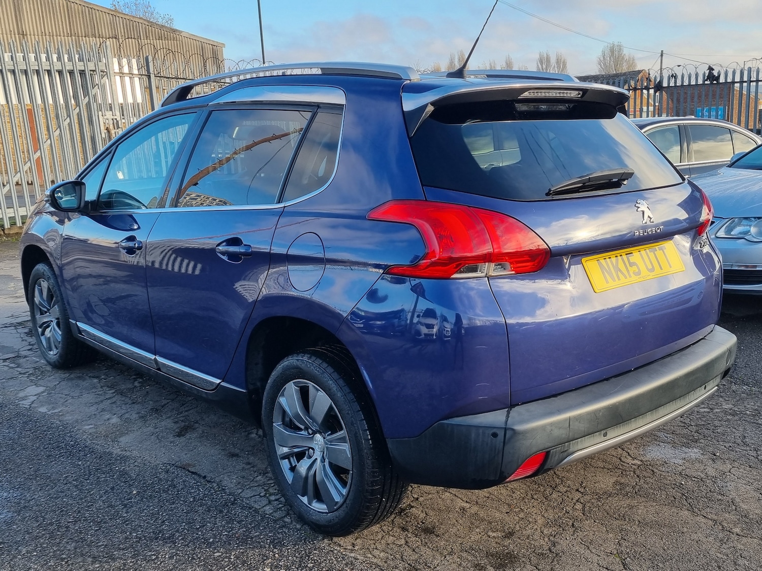 Used Peugeot 2008 2015 for sale - 76804328: Photo 4