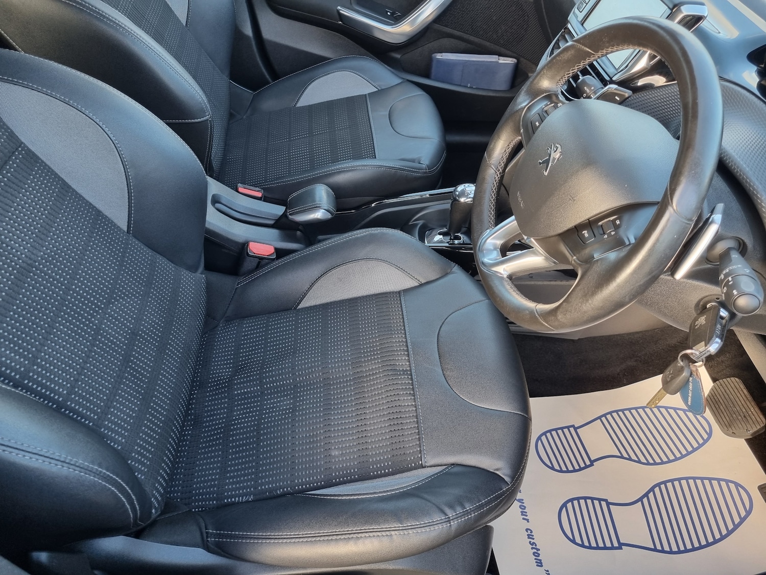 Used Peugeot 2008 2015 for sale - 76804328: Photo 8