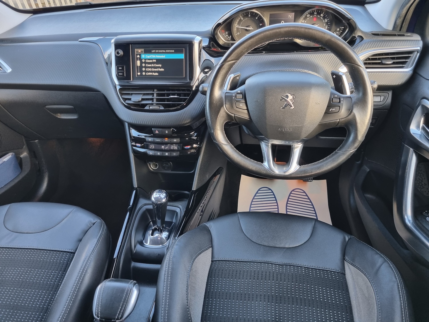 Used Peugeot 2008 2015 for sale - 76804328: Photo 9