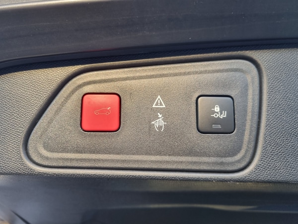 Used Peugeot 3008 2017 for sale - 76191402: Photo 28