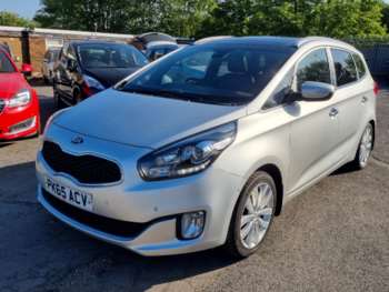 Used Kia Carens 2015 for sale - 74687924: Photo