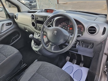 Used Peugeot Partner 2016 for sale - 75460954: Photo