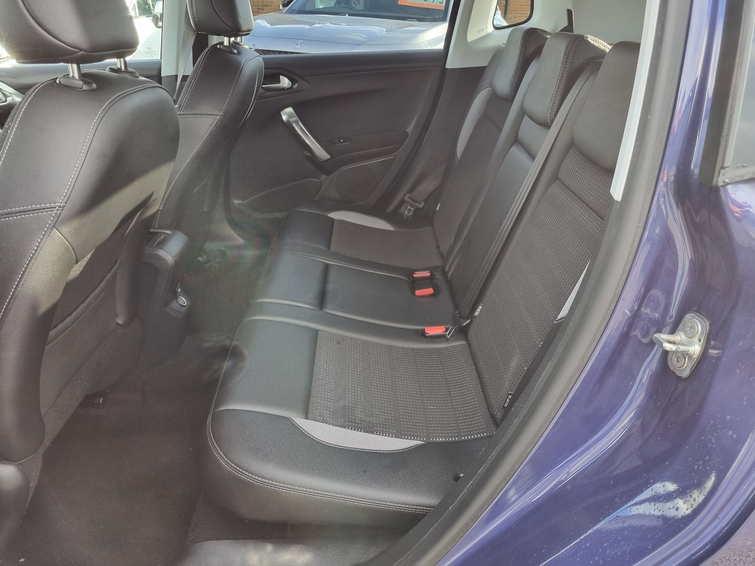 Used Peugeot 2008 2015 for sale - 76609398: Photo 17