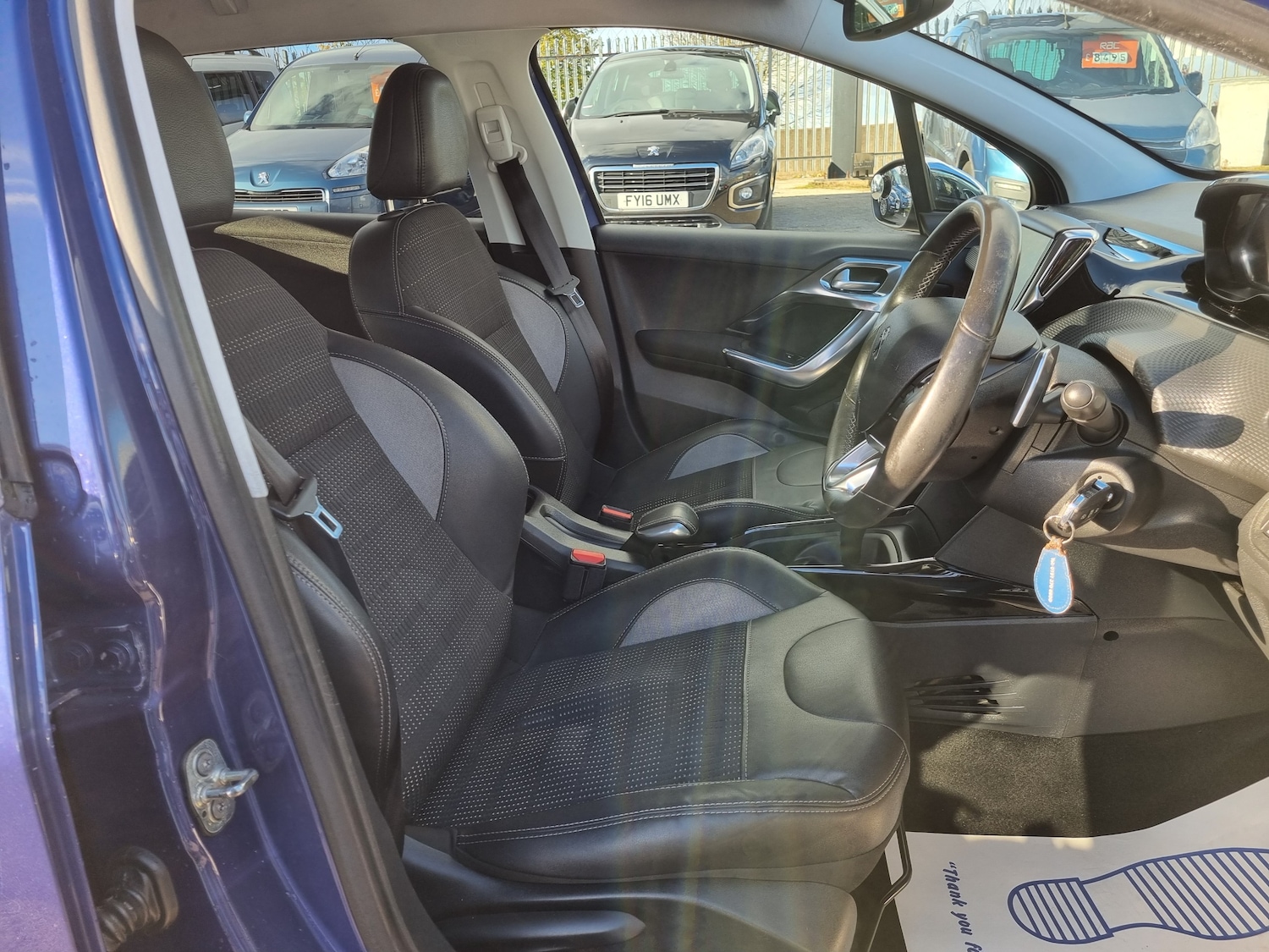 Used Peugeot 2008 2015 for sale - 76609398: Photo 7