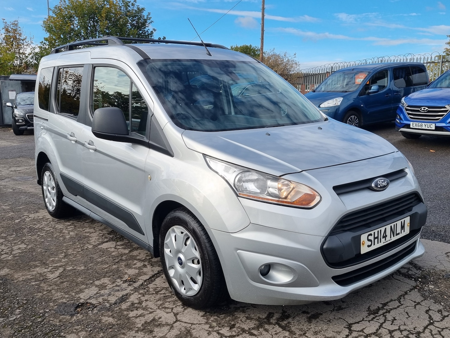 Used Ford Tourneo Connect 2014 for sale - 76376796: Photo 1
