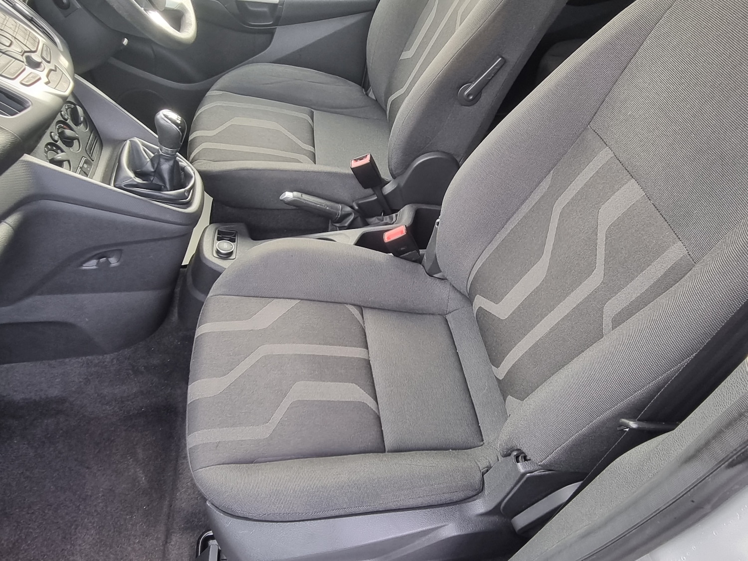 Used Ford Tourneo Connect 2014 for sale - 76376796: Photo 15