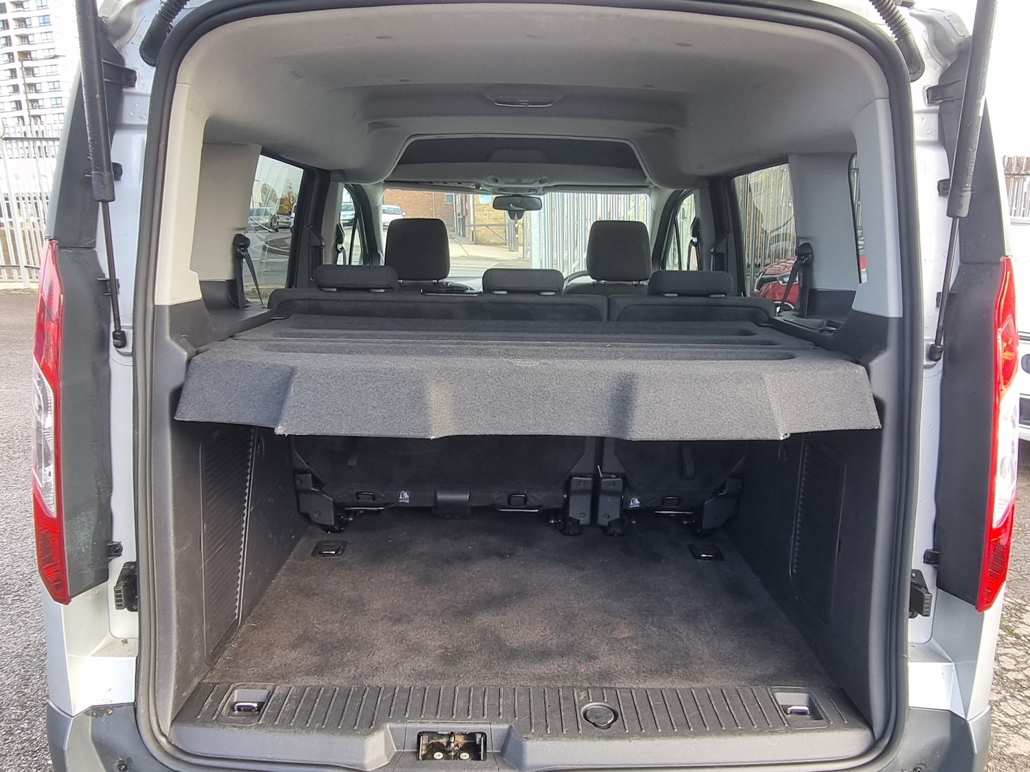 Used Ford Tourneo Connect 2014 for sale - 76376796: Photo 19