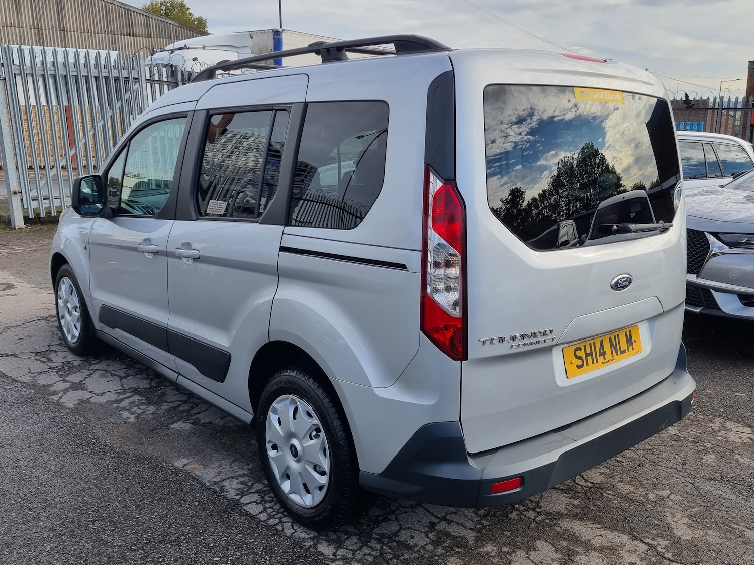 Used Ford Tourneo Connect 2014 for sale - 76376796: Photo 4