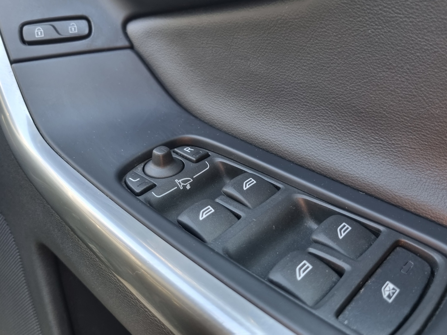 Used Volvo XC60 2015 for sale - 76096293: Photo 13