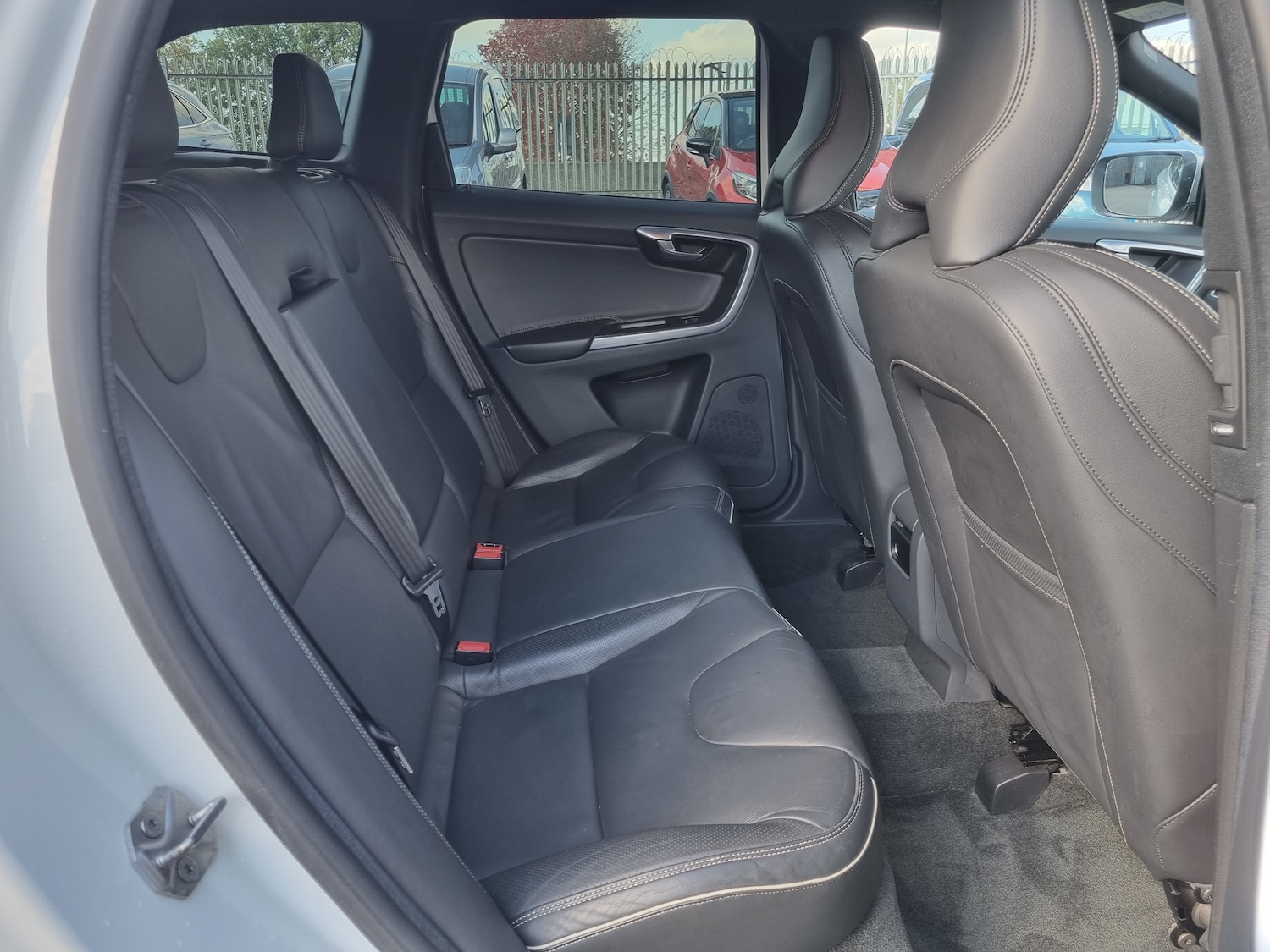 Used Volvo XC60 2015 for sale - 76096293: Photo 16