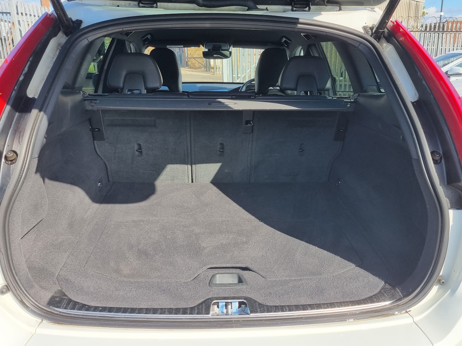 Used Volvo XC60 2015 for sale - 76096293: Photo 17