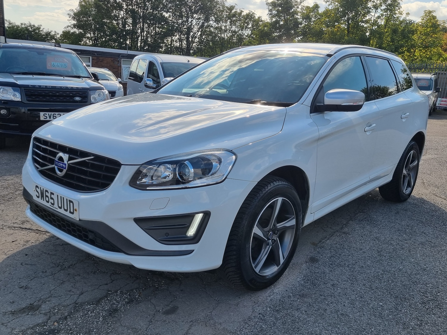 Used Volvo XC60 2015 for sale - 76096293: Photo 3