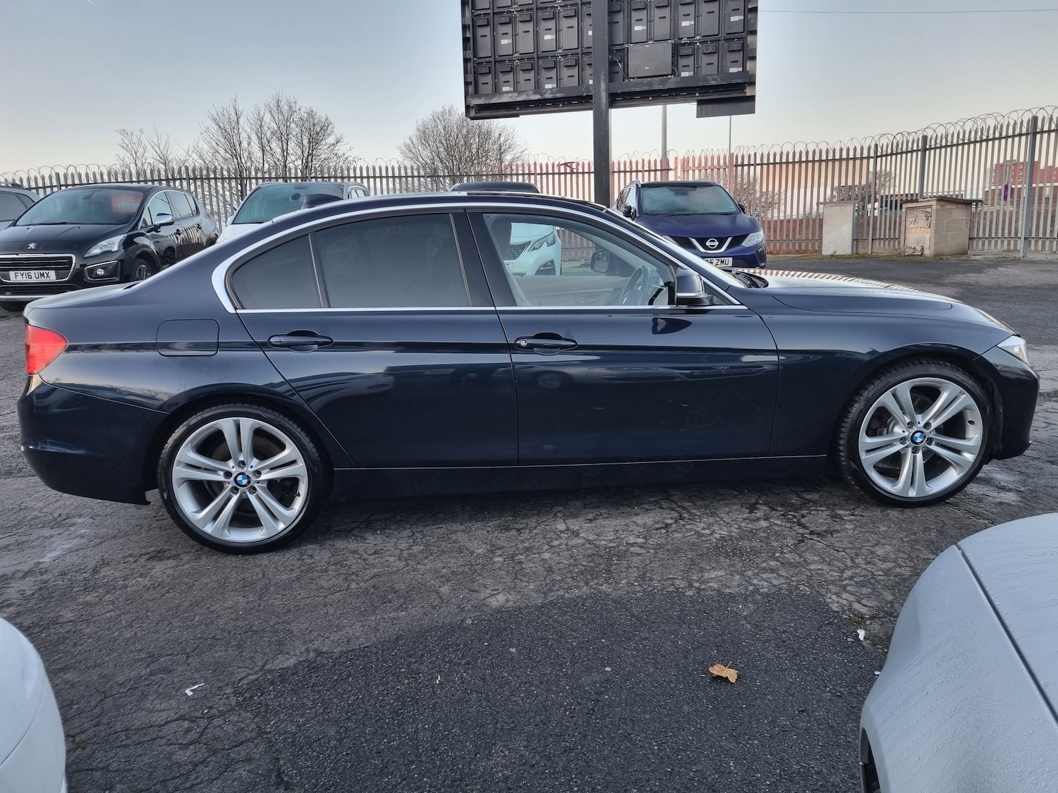 Used BMW 3 Series 2014 for sale - 76804324: Photo 5
