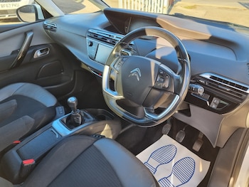 Used Citroen C4 Grand Picasso 2017 for sale - 76528751: Photo