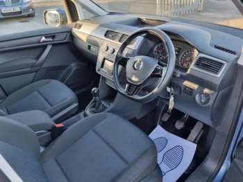 Used Volkswagen Caddy Maxi Life 2017 for sale - 74189540: Photo