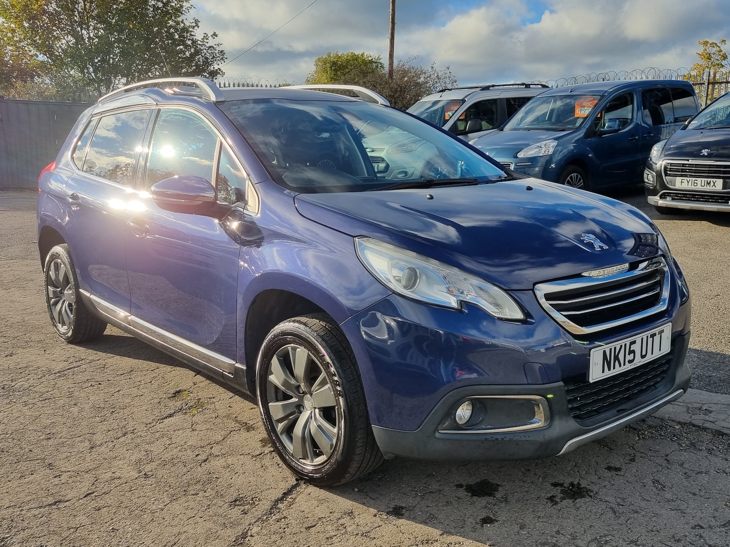 Used Peugeot 2008 2015 for sale - 76376853: Photo 1