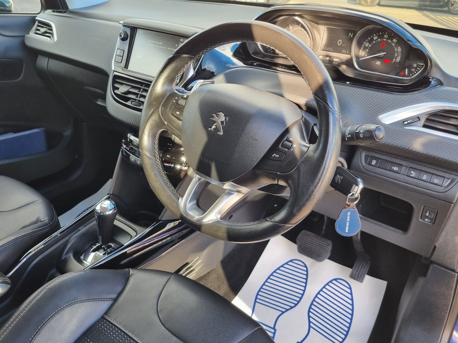 Used Peugeot 2008 2015 for sale - 76376853: Photo 2