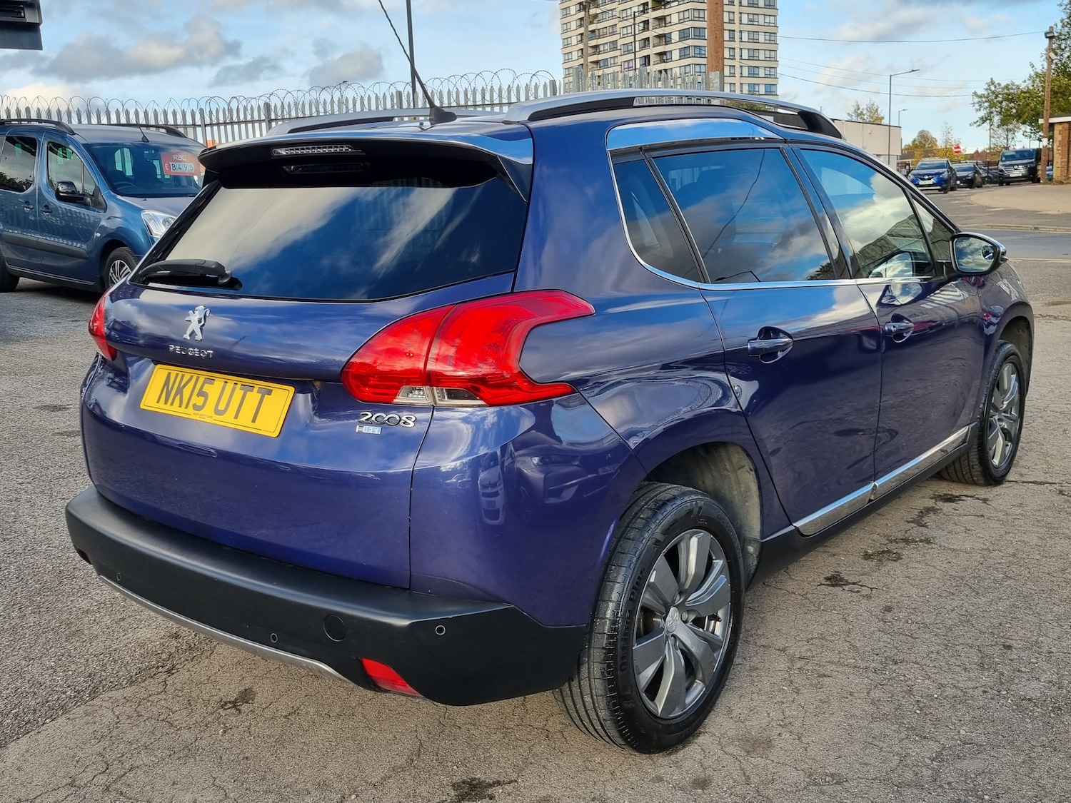 Used Peugeot 2008 2015 for sale - 76376853: Photo 6