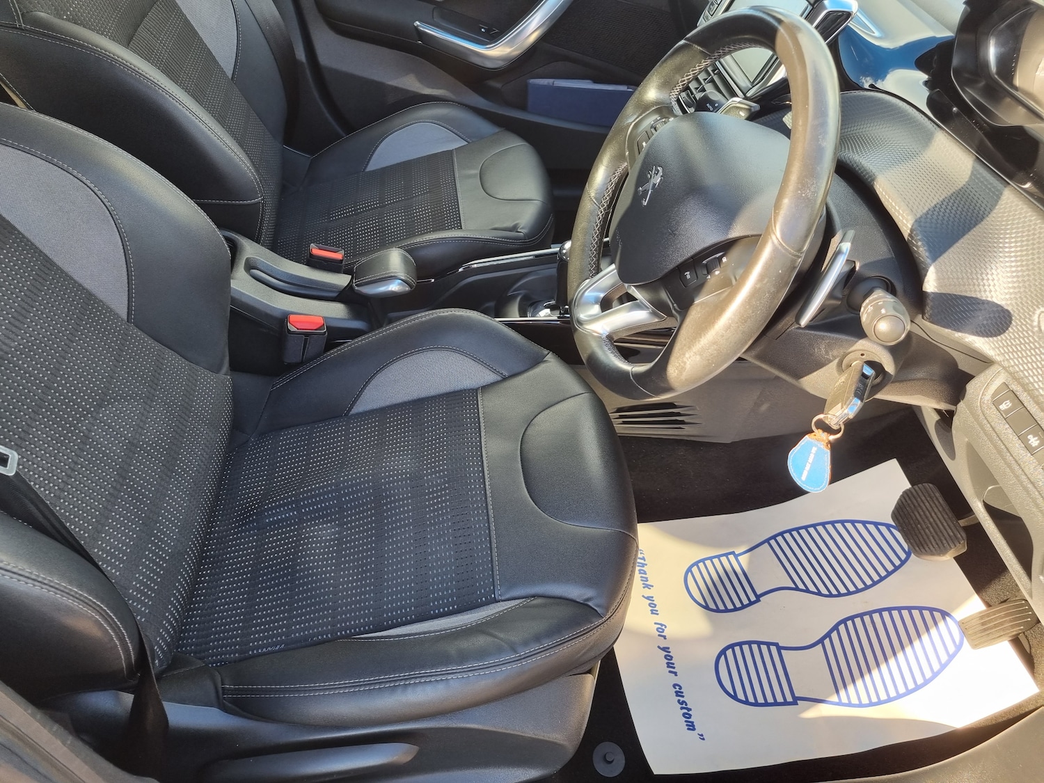 Used Peugeot 2008 2015 for sale - 76376853: Photo 8