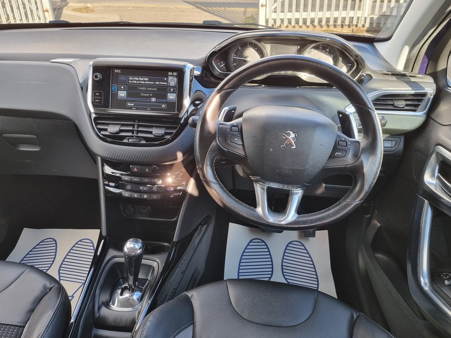 Used Peugeot 2008 2015 for sale - 76376853: Photo 9