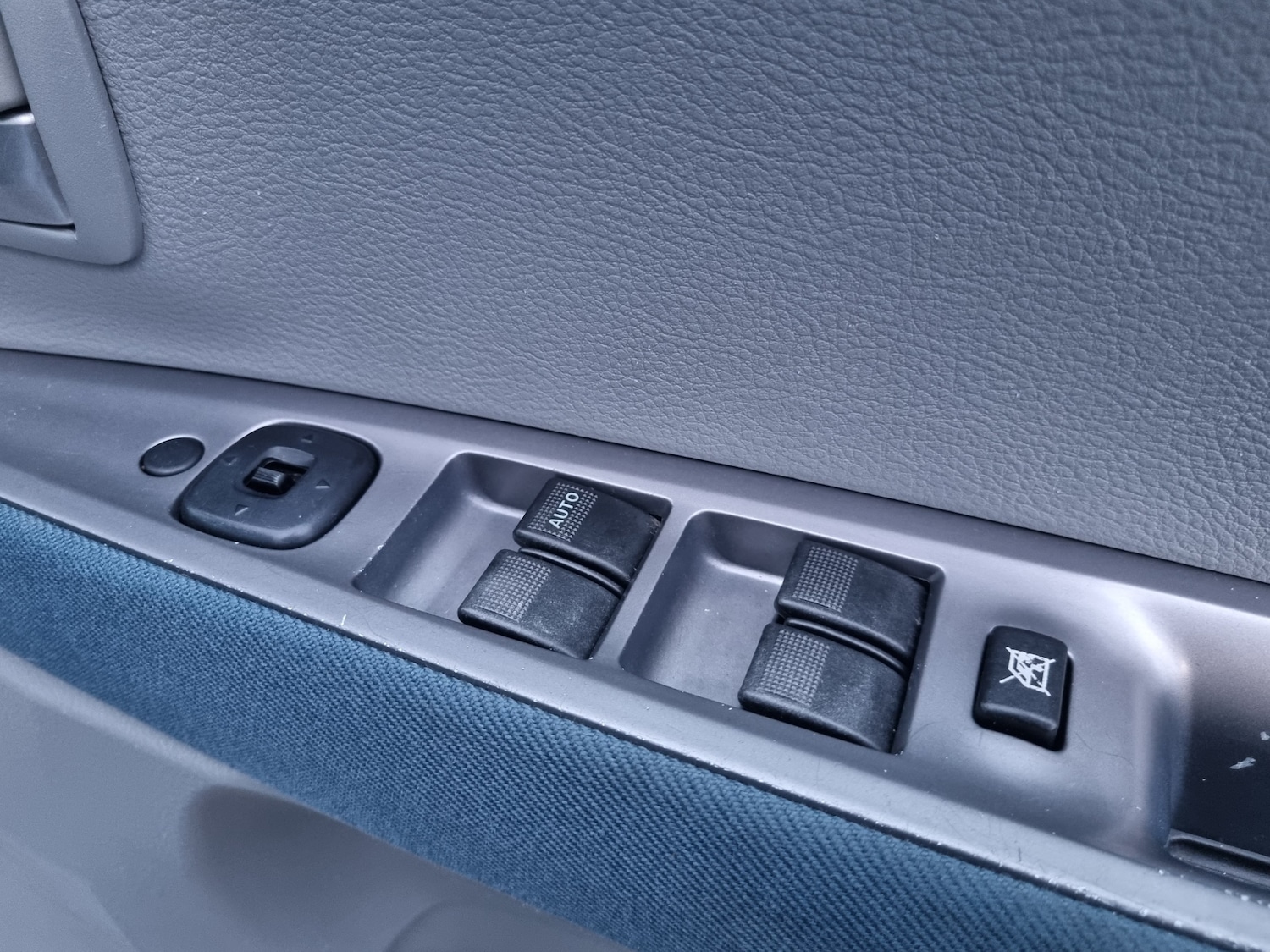 Used Mazda Mazda2 2005 for sale - 76586768: Photo 11