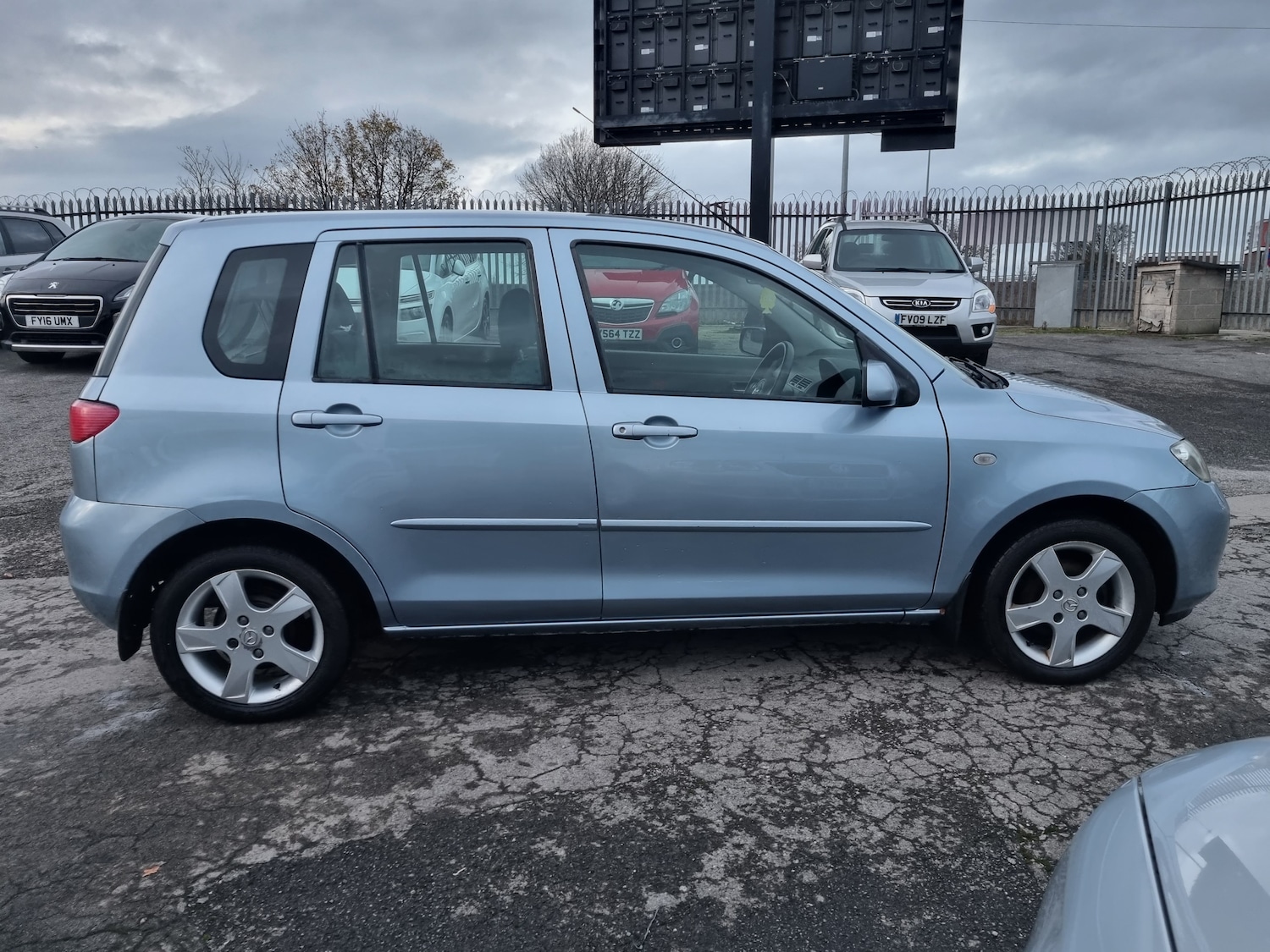 Used Mazda Mazda2 2005 for sale - 76586768: Photo 5