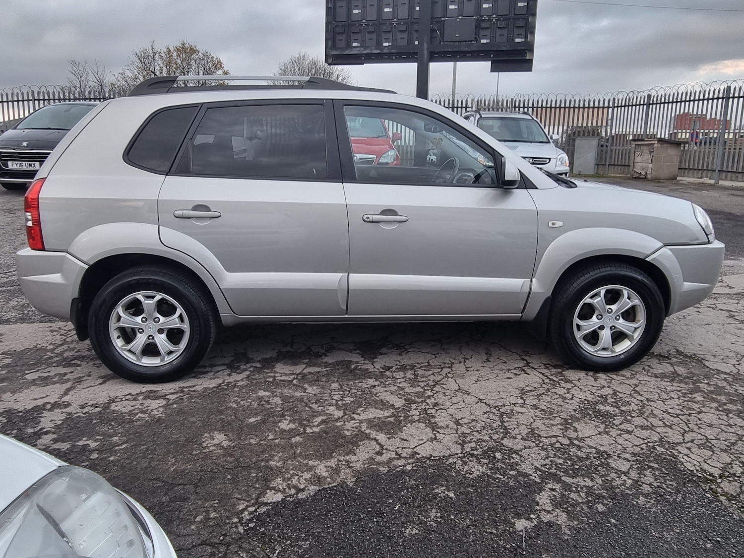 Used Hyundai TUCSON 2009 for sale - 76623769: Photo 5