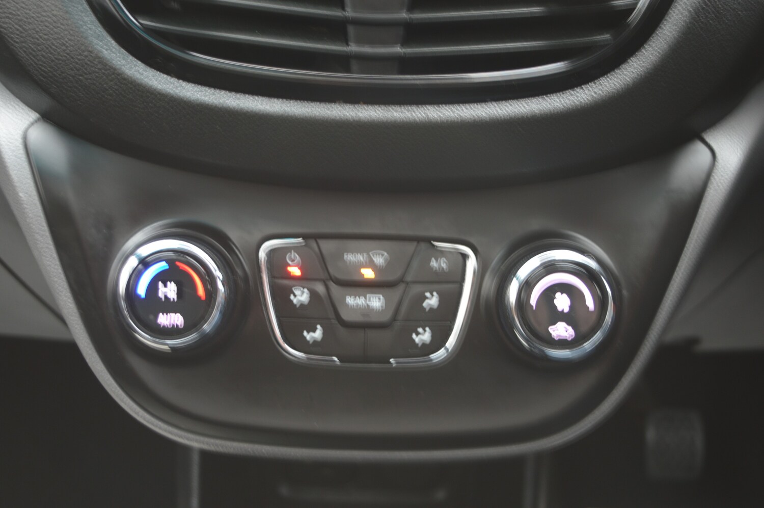 Used Vauxhall Viva 2016 for sale - 77608073: Photo 9