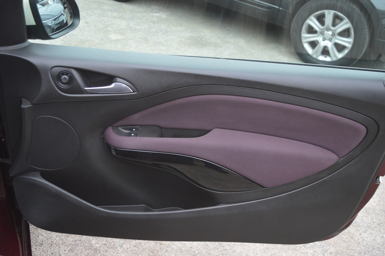 Used Vauxhall ADAM 2013 for sale - 78210536: Photo 11