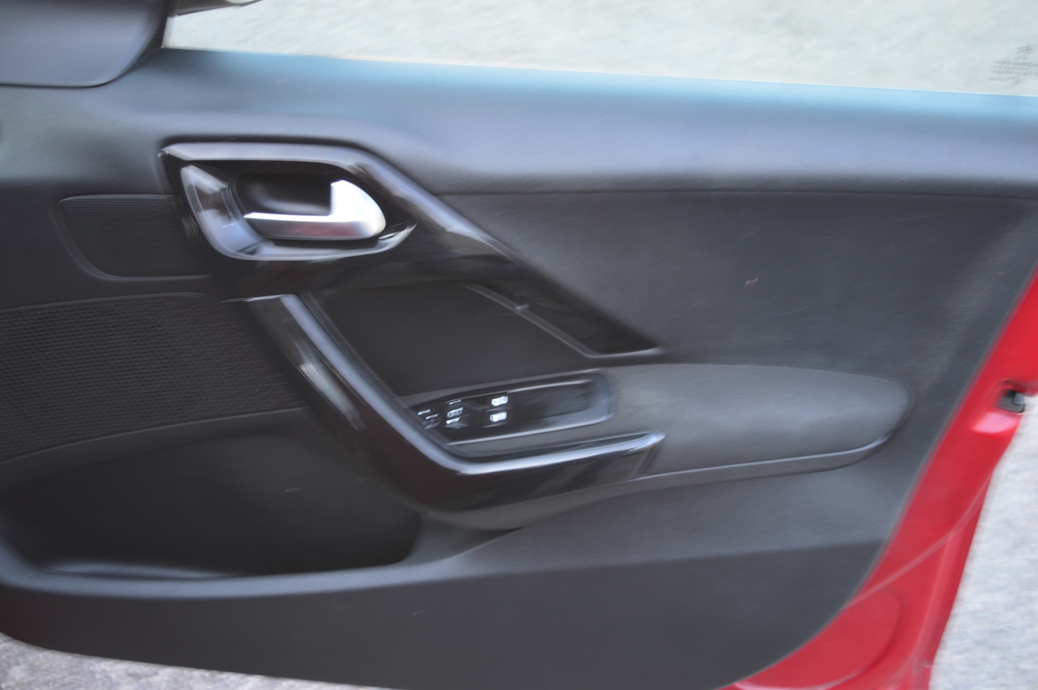 Used Peugeot 208 2013 for sale - 77976112: Photo 4