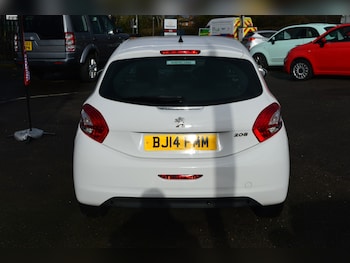 Used Peugeot 208 2014 for sale - 77336918: Photo