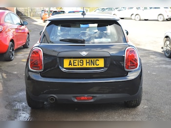 Used MINI Hatch 2019 for sale - 79010561: Photo